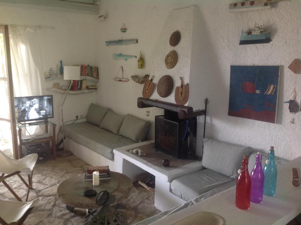 Alexandra villas room 6